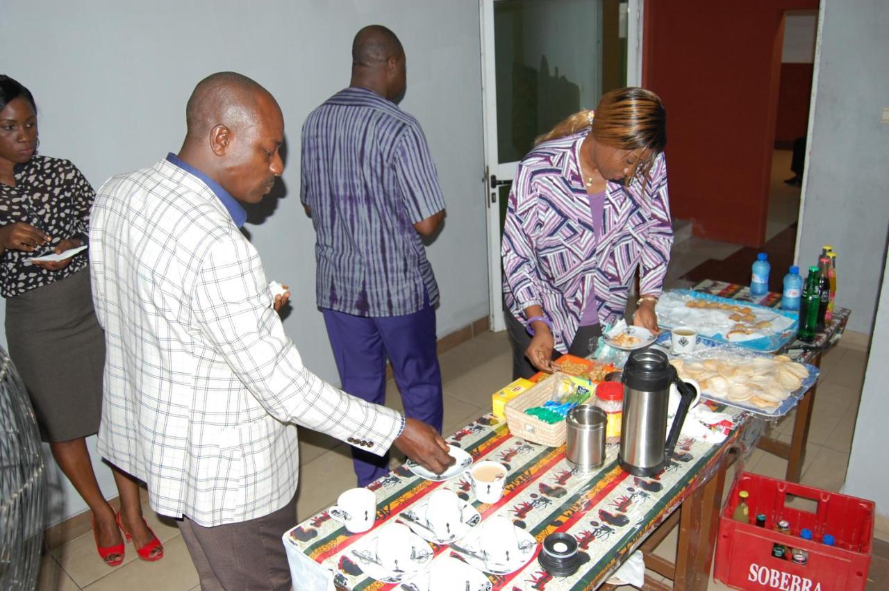 Senateur Hotel Agontinkon Cotonou Exteriör bild