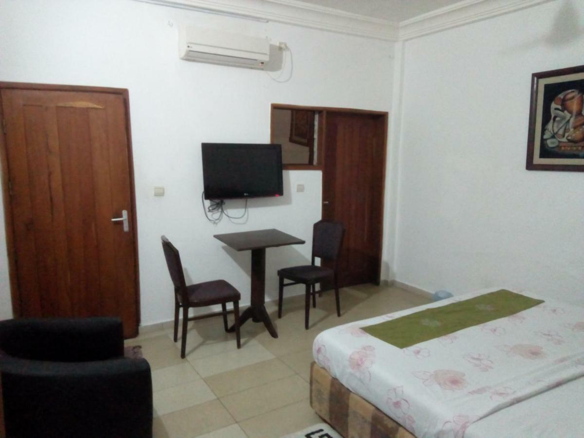Senateur Hotel Agontinkon Cotonou Exteriör bild