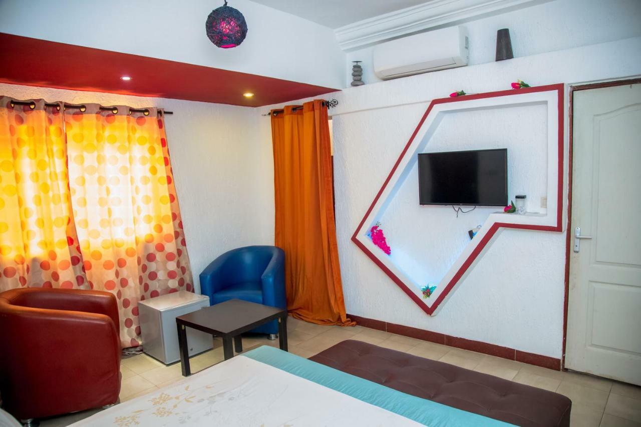 Senateur Hotel Agontinkon Cotonou Exteriör bild
