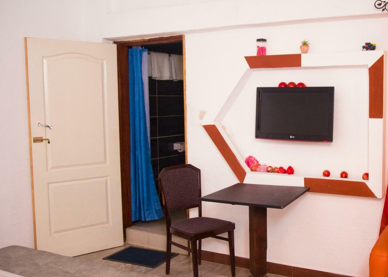 Senateur Hotel Agontinkon Cotonou Exteriör bild