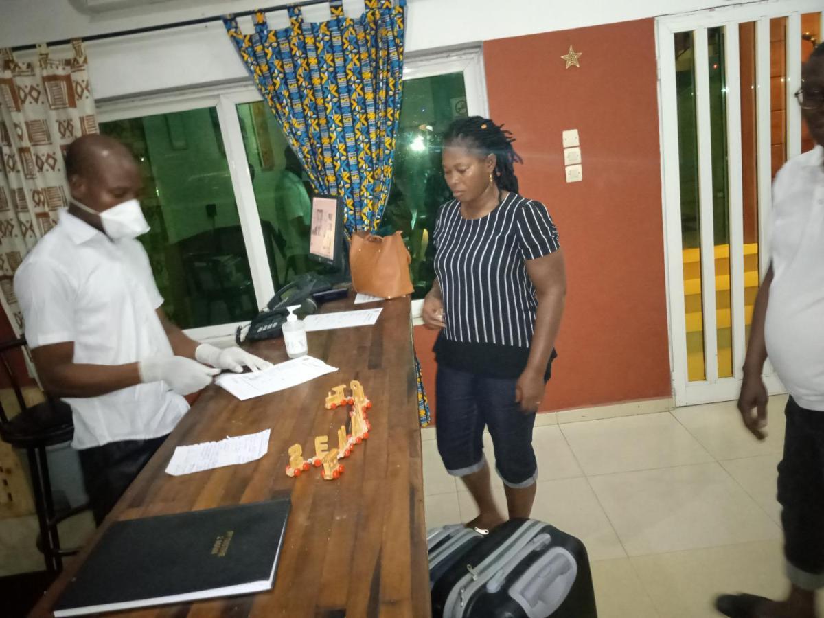 Senateur Hotel Agontinkon Cotonou Exteriör bild